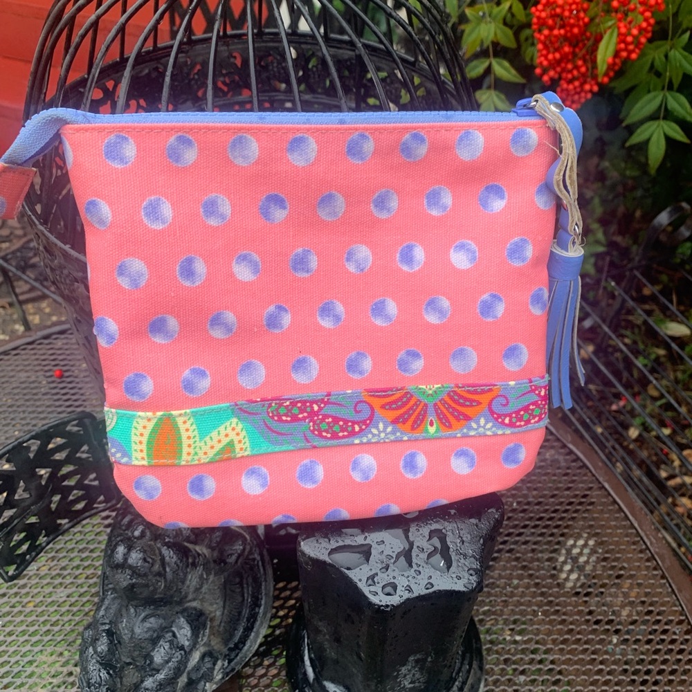 Desain crossbody and Matilda Jane cosmetic bag ,2for the price of one in pink - Picture 2 of 12